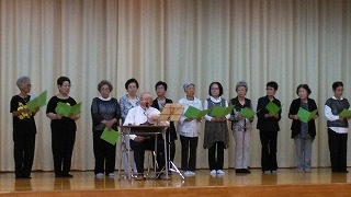 老人会のみなさんの合唱