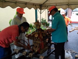 子ども神輿の組み立て